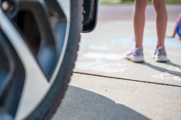A close-up of a tire

AI-generated content may be incorrect.